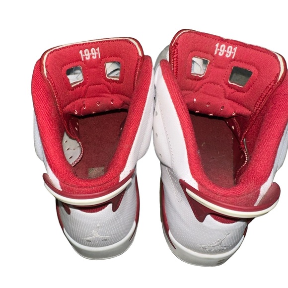 Retro JORDAN
Leather Colorblock Pattern Sneakers 1991 Size:11 - Picture 4 of 4